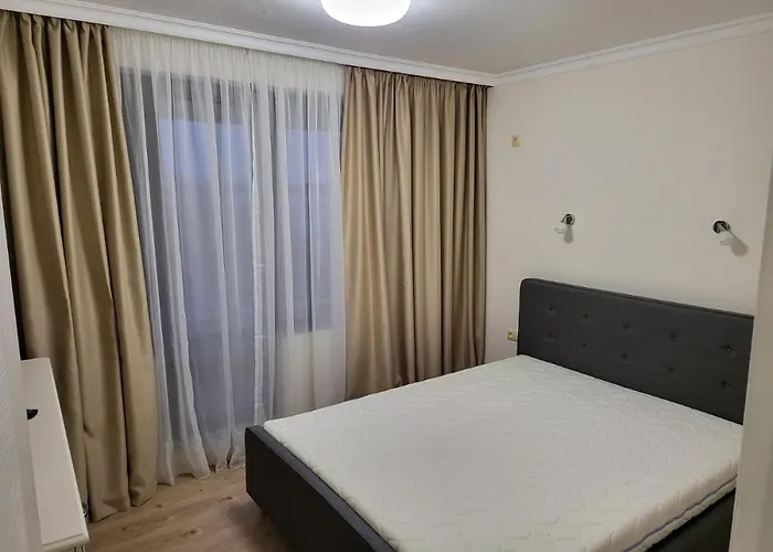 Apartment On The 2 *